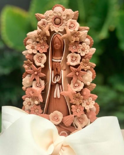 Virgen en barro