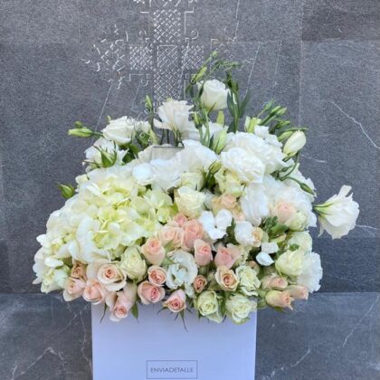 Caja Flores con Cruz Acrílico 40 CMS