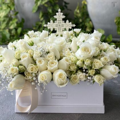 Caja Extra Flor con Cruz Nacarada