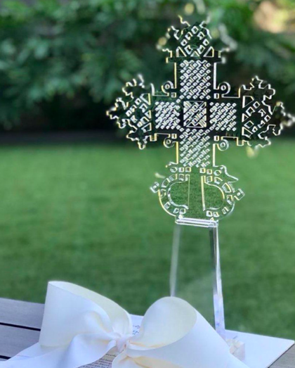 Cruz de acrílico