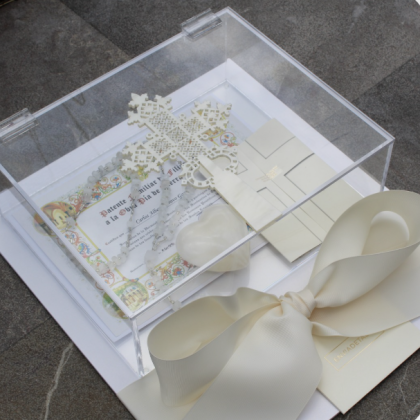 Caja de Recuerdos con misa, rosario y corazón