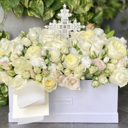 Caja Extra Flor con Cruz nacarada