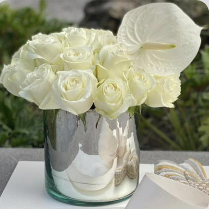 Base con Rosas y Anturio