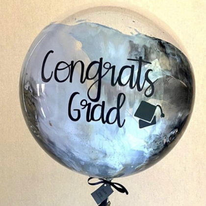 Globo "Congrats Grad"