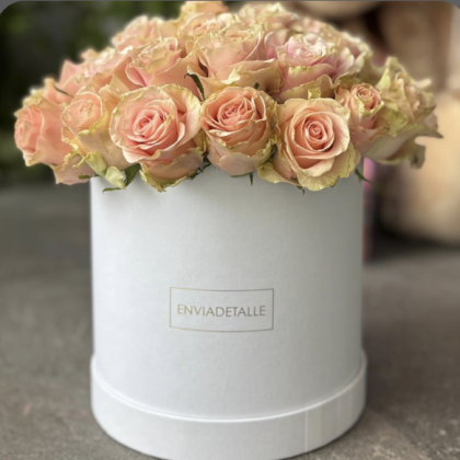 Caja con rosas