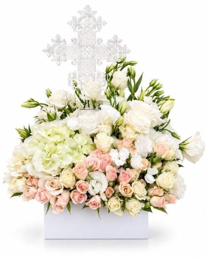 Caja flor con cruz de acrílico