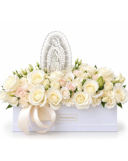 Caja flor con Virgen nacarada